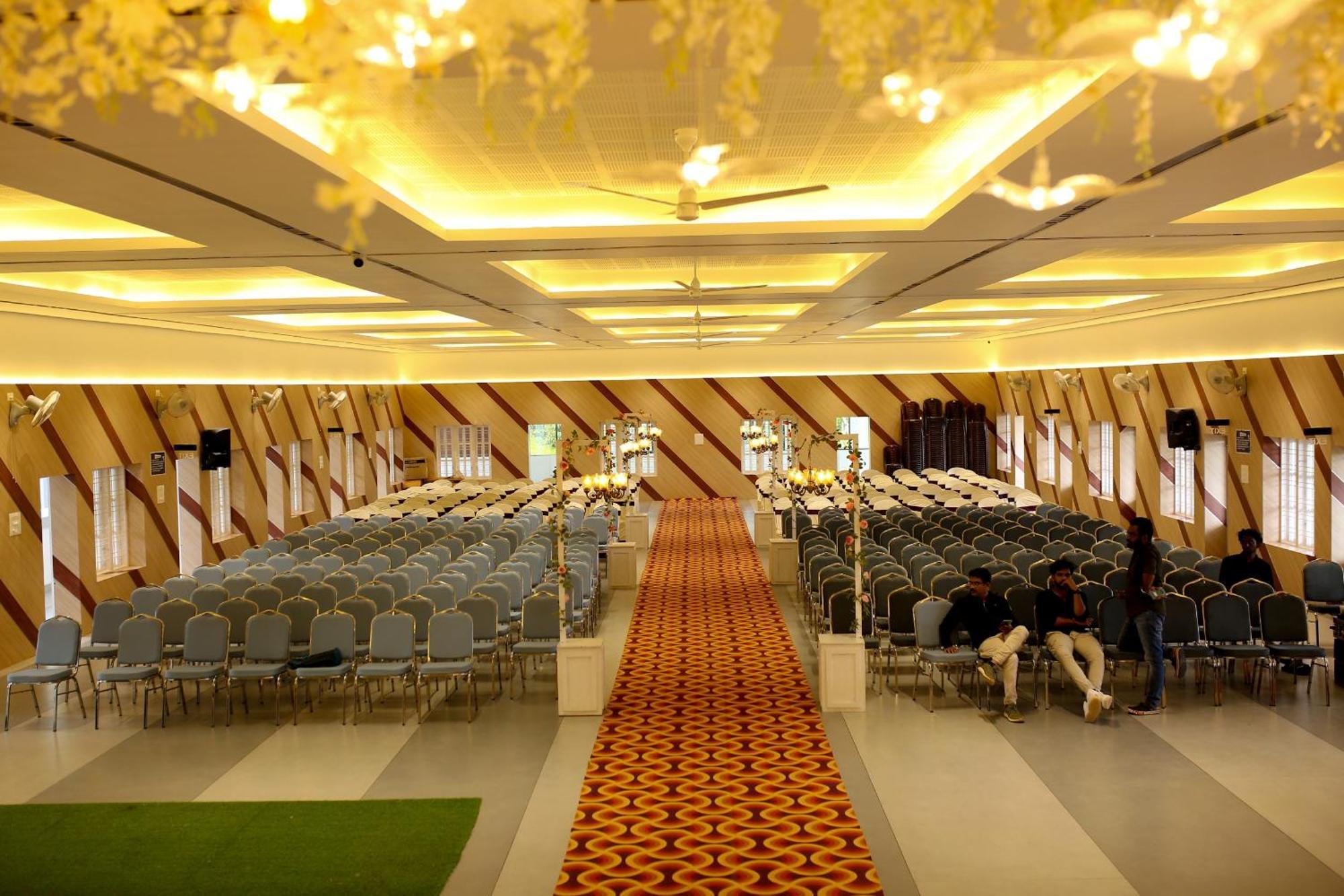 Jayalakshmi Residency Otel Vaduvanchal Dış mekan fotoğraf