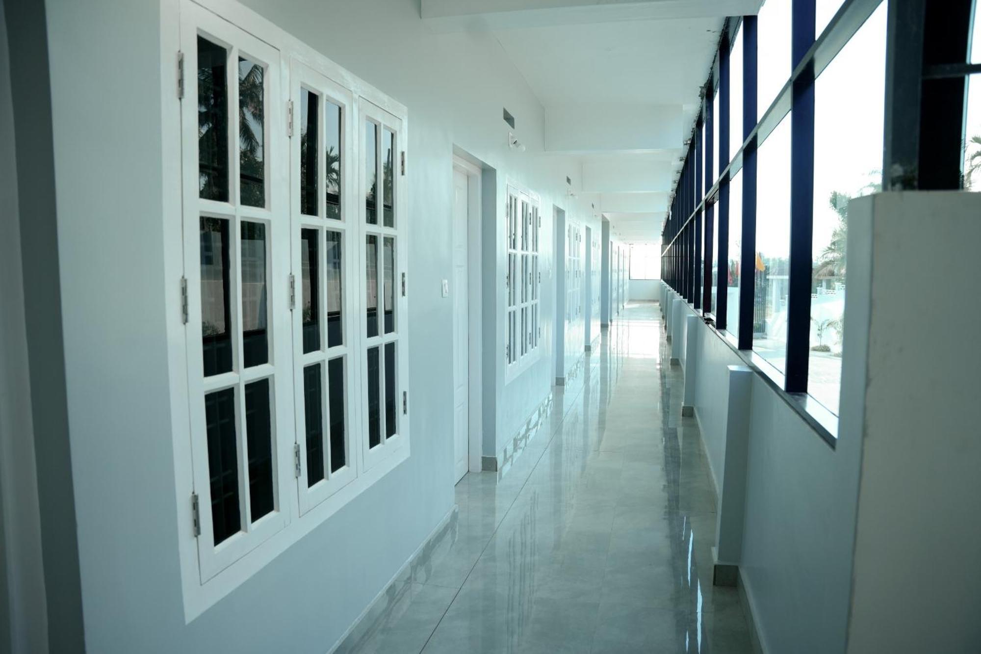 Jayalakshmi Residency Otel Vaduvanchal Dış mekan fotoğraf